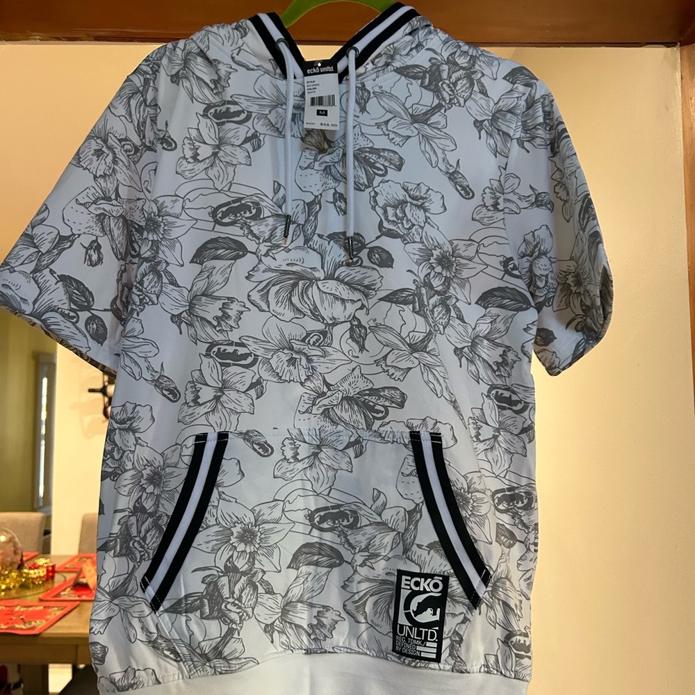 Ecko Medium Unltd Size Floral Print Short Sleeve Hoodie With Side Pockets